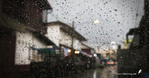 mưa buồn phố thị tản văn hòa lương